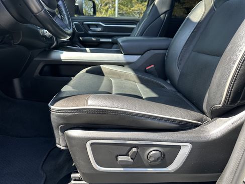 Used 2023 RAM 1500 Laramie AWD/4WD image 11