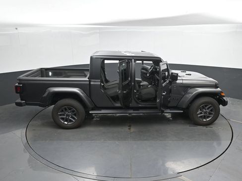 Used 2025 Jeep Gladiator Sport AWD/4WD image 48