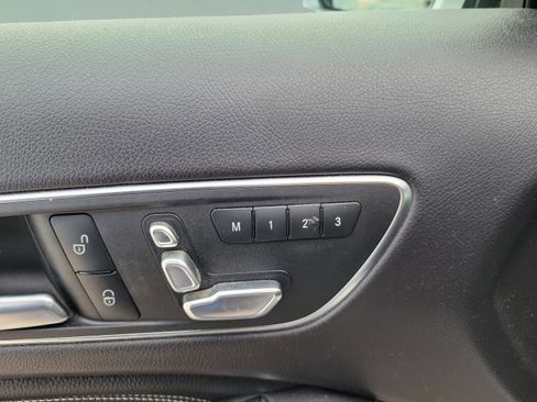 Certified 2019 Mercedes-Benz GLA 250 4MATIC image 17