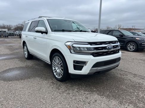 Certified 2023 Ford Expedition Limited image 3