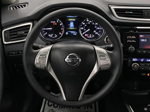 Used 2015 Nissan Rogue SV w/ SV Moonroof Package AWD/4WD image 15