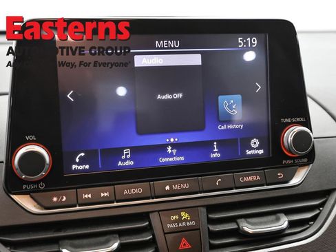 Used 2024 Nissan Altima 2.5 SR FWD image 19