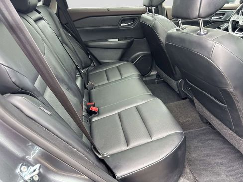 Used 2023 Nissan Rogue SV w/ SV Premium B Package image 14