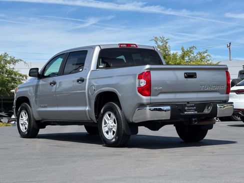 Used 2018 Toyota Tundra SR5 AWD/4WD image 7