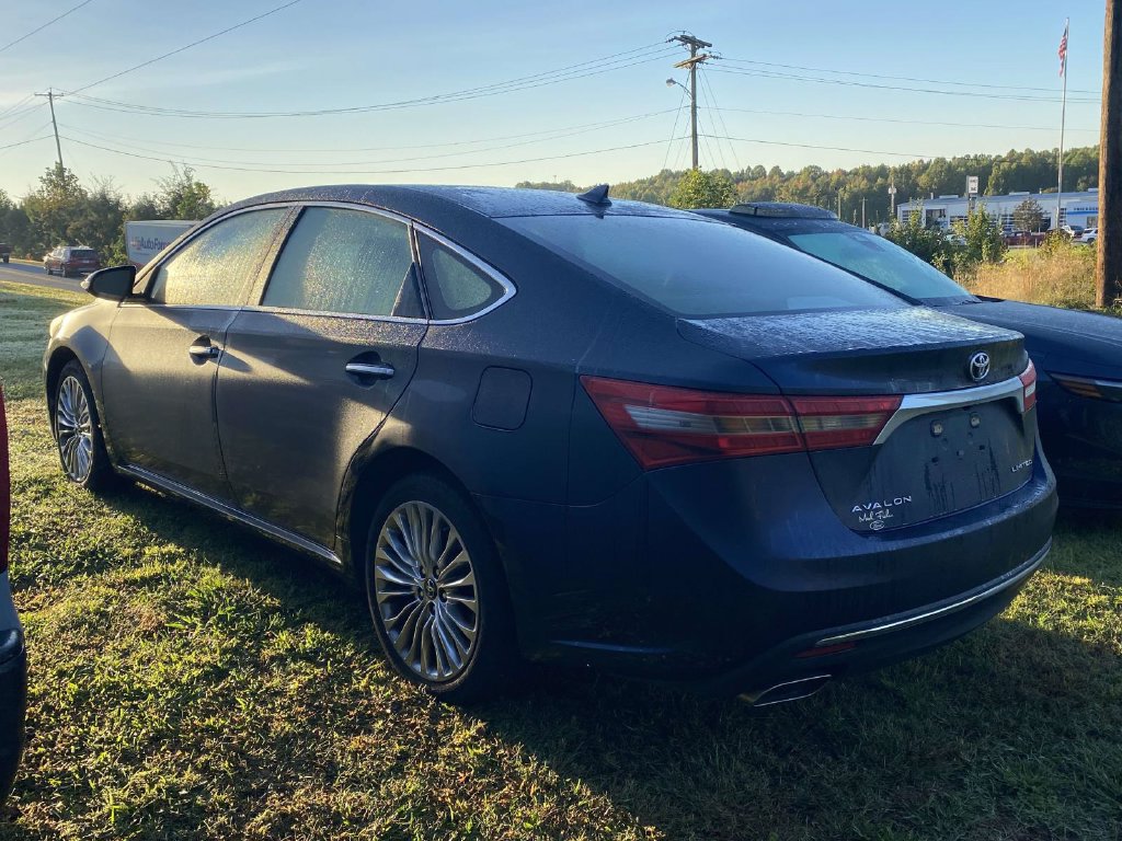 Used 2017 Toyota Avalon Limited FWD image 5