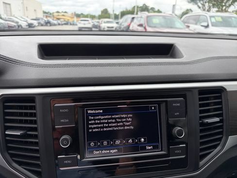 Certified 2023 Volkswagen Atlas SE FWD image 16
