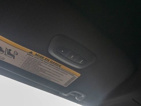 Used 2020 Chrysler Pacifica Touring w/ S Appearance Package FWD image 32