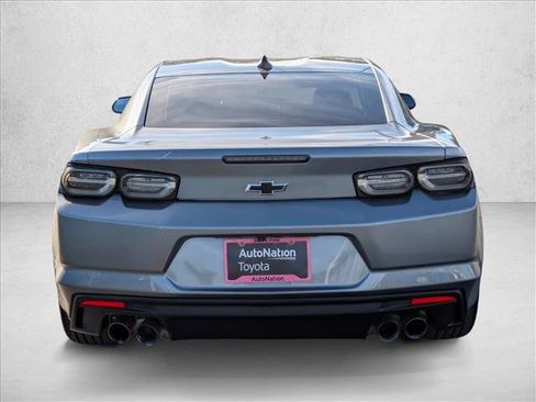 Used 2021 Chevrolet Camaro LT image 7