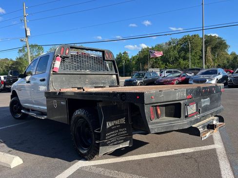 Used 2018 RAM 3500 Tradesman w/ Chrome Appearance Group AWD/4WD image 2