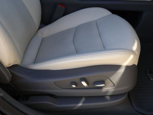 Used 2024 Cadillac XT6 Premium Luxury w/ Technology Package image 16