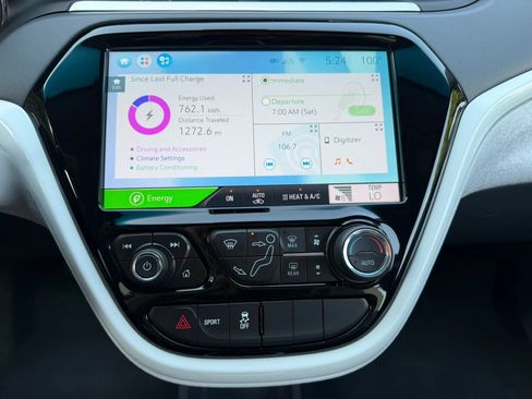 Used 2018 Chevrolet Bolt LT FWD image 27