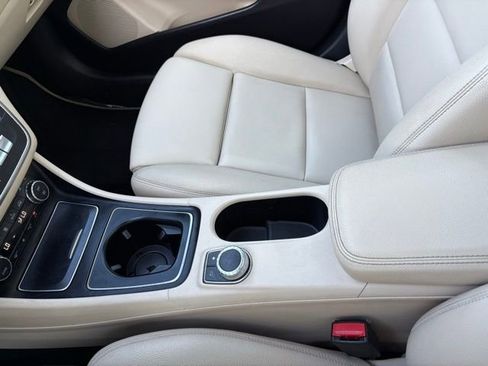 Used 2018 Mercedes-Benz GLA 250 image 20