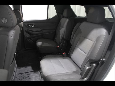 Certified 2023 Chevrolet Traverse LT FWD image 20