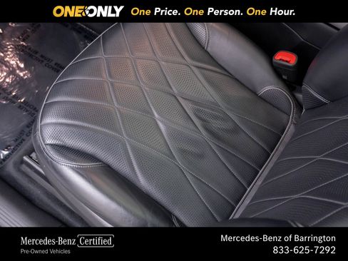 Certified 2023 Mercedes-Benz EQS 580 4MATIC SUV w/ Exclusive Trim Package image 17