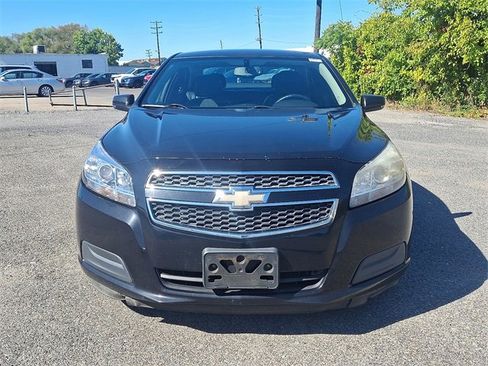 Used 2013 Chevrolet Malibu LT w/ Power Convenience Package image 2
