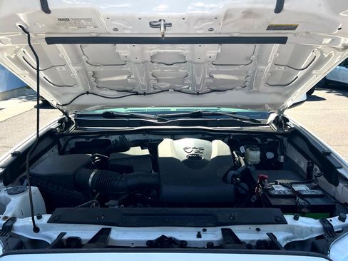 Used 2022 Toyota Tacoma SR image 14