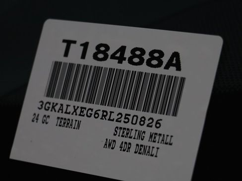 Used 2024 GMC Terrain Denali w/ Denali Premium Package image 27