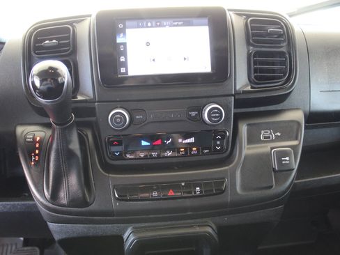 Used 2025 RAM ProMaster 2500 w/ U-Haul Equipment Group FWD image 29