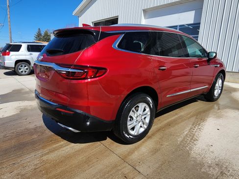 Used 2021 Buick Enclave Essence w/ Sound and Sites Package image 5