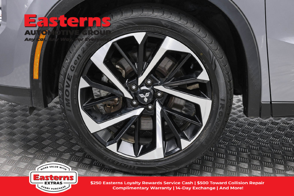 Used 2024 Mitsubishi Outlander SE AWD/4WD image 33