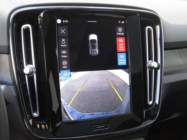 Used 2023 Volvo C40 P8 Recharge Plus w/ Climate Package AWD/4WD image 32