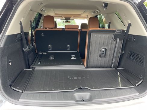 New 2025 Nissan Pathfinder Platinum image 22