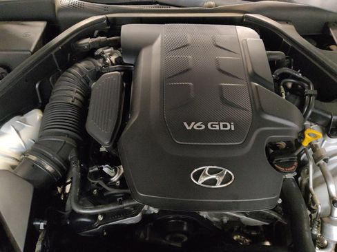 Used 2015 Hyundai Genesis 3.8 image 30