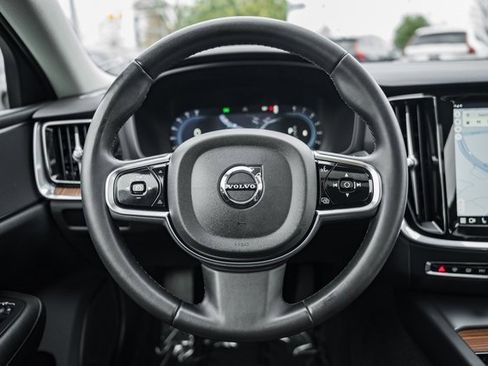 Used 2024 Volvo S60 B5 Plus image 28