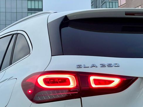 Certified 2023 Mercedes-Benz GLA 250 4MATIC image 13