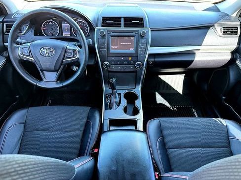 Used 2017 Toyota Camry SE image 24