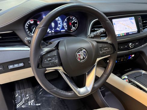 Used 2023 Buick Enclave Avenir image 13