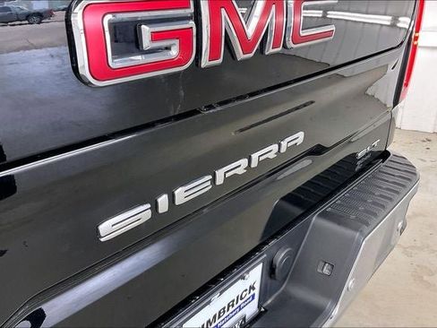 Used 2019 GMC Sierra 1500 SLT w/ SLT Premium Plus Package AWD/4WD image 9