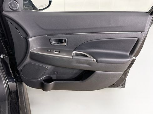 Used 2024 Mitsubishi Outlander Sport AWD image 31