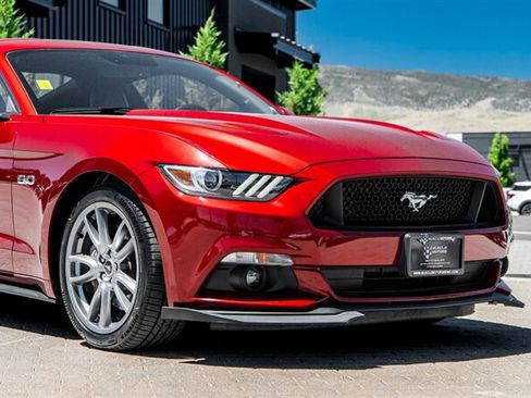 Used 2016 Ford Mustang GT RWD image 9
