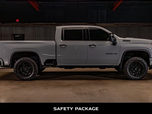 Used 2024 Chevrolet Silverado 2500 LTZ w/ LTZ Plus Package AWD/4WD image 10