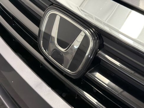 Used 2023 Honda Odyssey Touring image 13