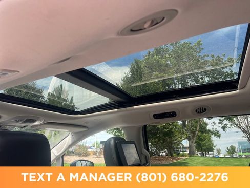 Used 2023 Chrysler Pacifica Limited w/ Uconnect Theater Family Group AWD/4WD image 26