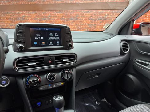 Used 2020 Hyundai Kona SEL AWD/4WD image 16