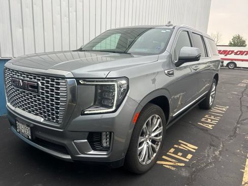 Used 2023 GMC Yukon XL Denali w/ Denali Reserve Package AWD/4WD image 1
