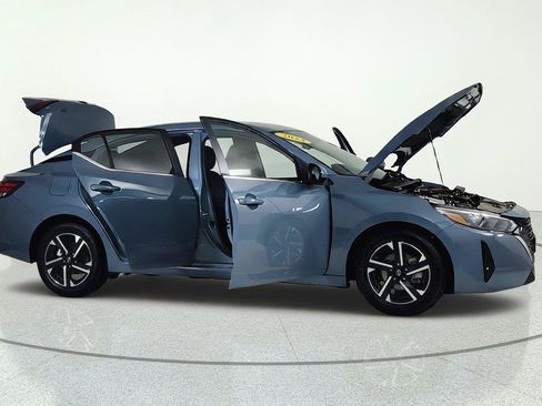 Used 2024 Nissan Sentra SV FWD image 15
