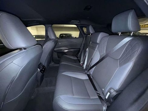 Used 2025 Lexus RX 350 Premium w/ Accessory Package AWD/4WD image 18