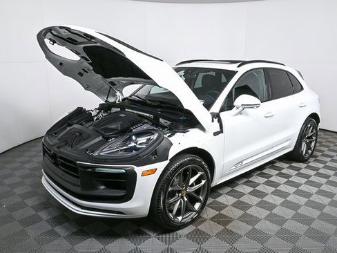 New 2026 Porsche Macan GTS image 41