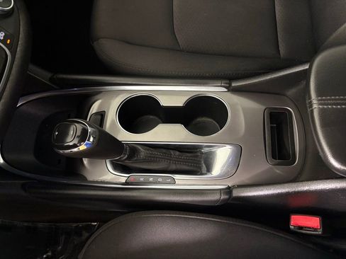 Used 2018 Chevrolet Malibu LT FWD image 28