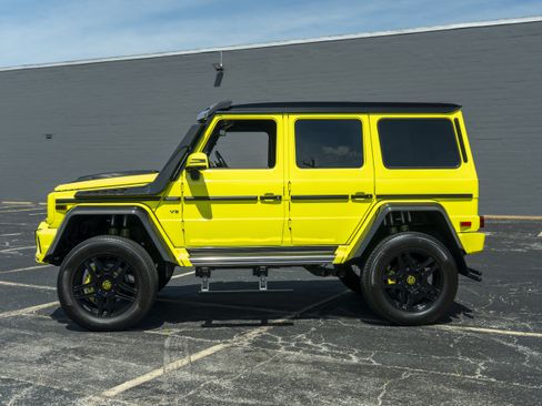 Used 2017 Mercedes-Benz G 550 Squared image 6