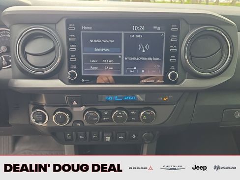 Used 2023 Toyota Tacoma TRD Off-Road w/ Technology Package AWD/4WD image 19