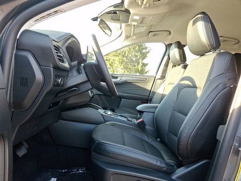 New 2026 Ford Escape SE image 9