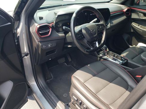 Used 2025 Chevrolet TrailBlazer RS w/ Driver Confidence Package AWD/4WD image 11
