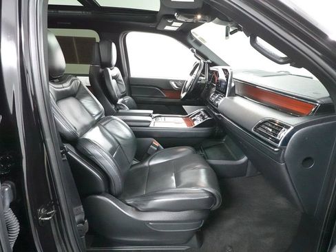 Used 2021 Lincoln Navigator Reserve AWD/4WD image 36