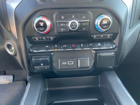 Used 2020 GMC Sierra 1500 SLT RWD image 12