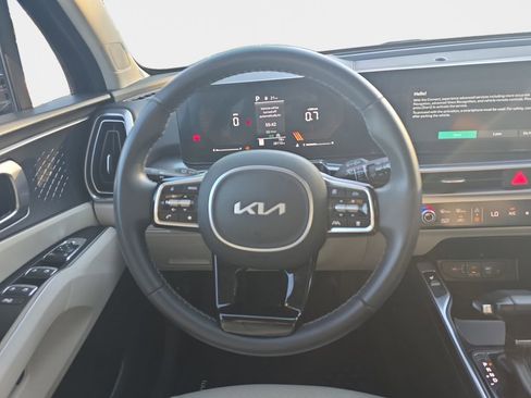 Used 2024 Kia Sorento S AWD/4WD image 12